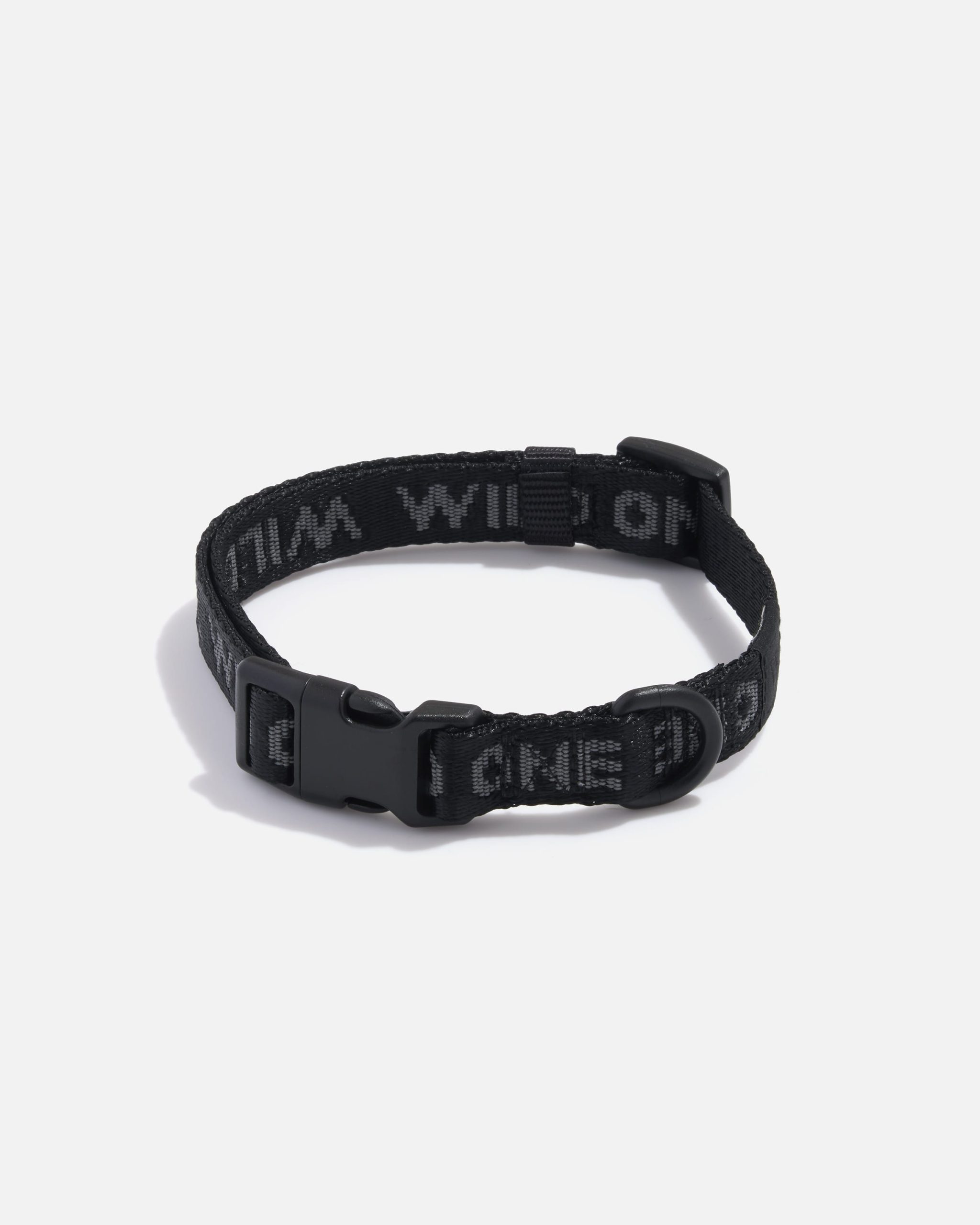 WO_VM_AirCollar_BlackReflective_M_PDP_03_4x5_Web_9b1afce4-0574-40e9-ad32-14d1b03e177a.jpg