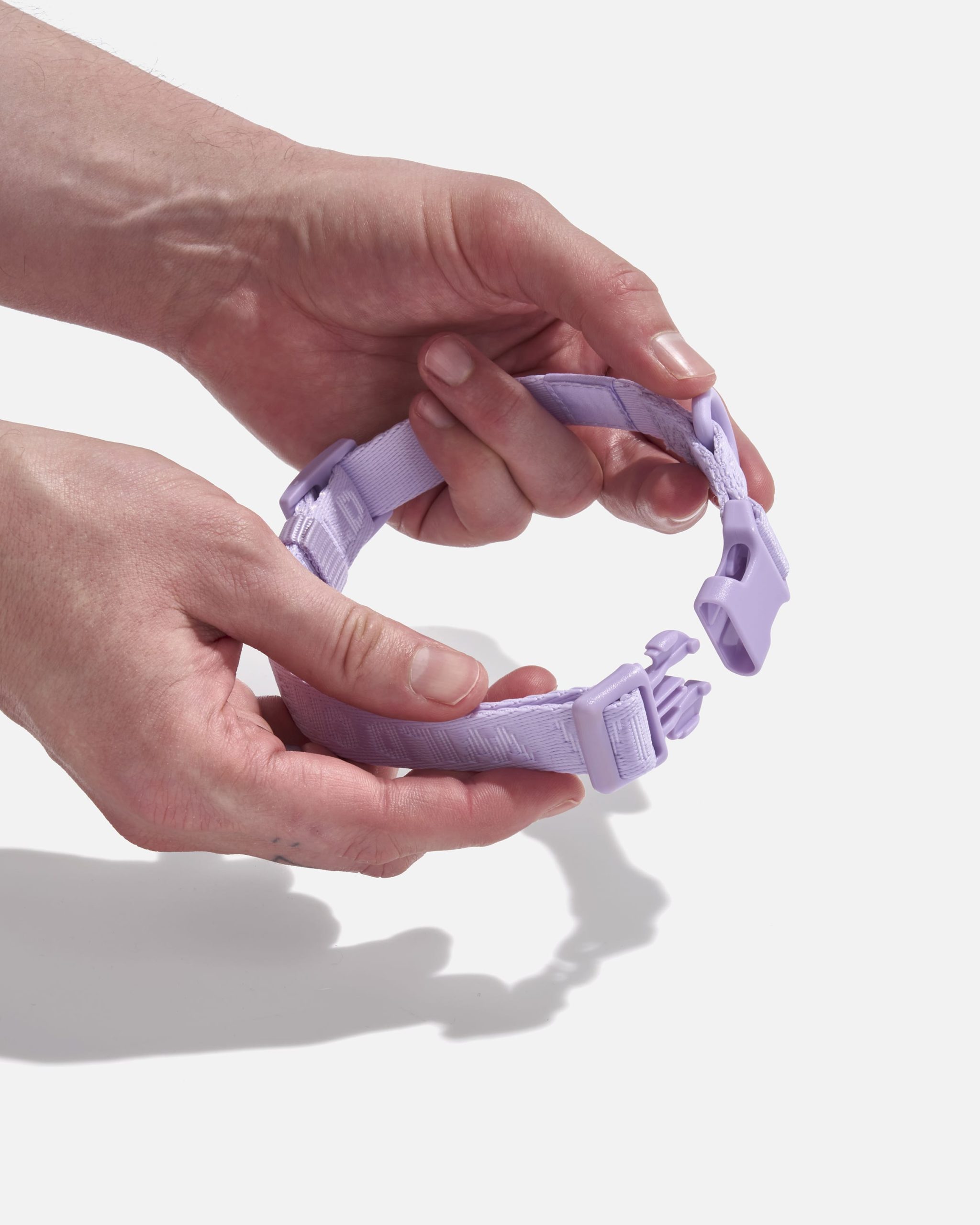 WO_VM_AirCollar_Lilac_M_PDP_03_4x5_Web_7e38a96e-0bd1-4929-a061-5bc66ff8adb5.jpg