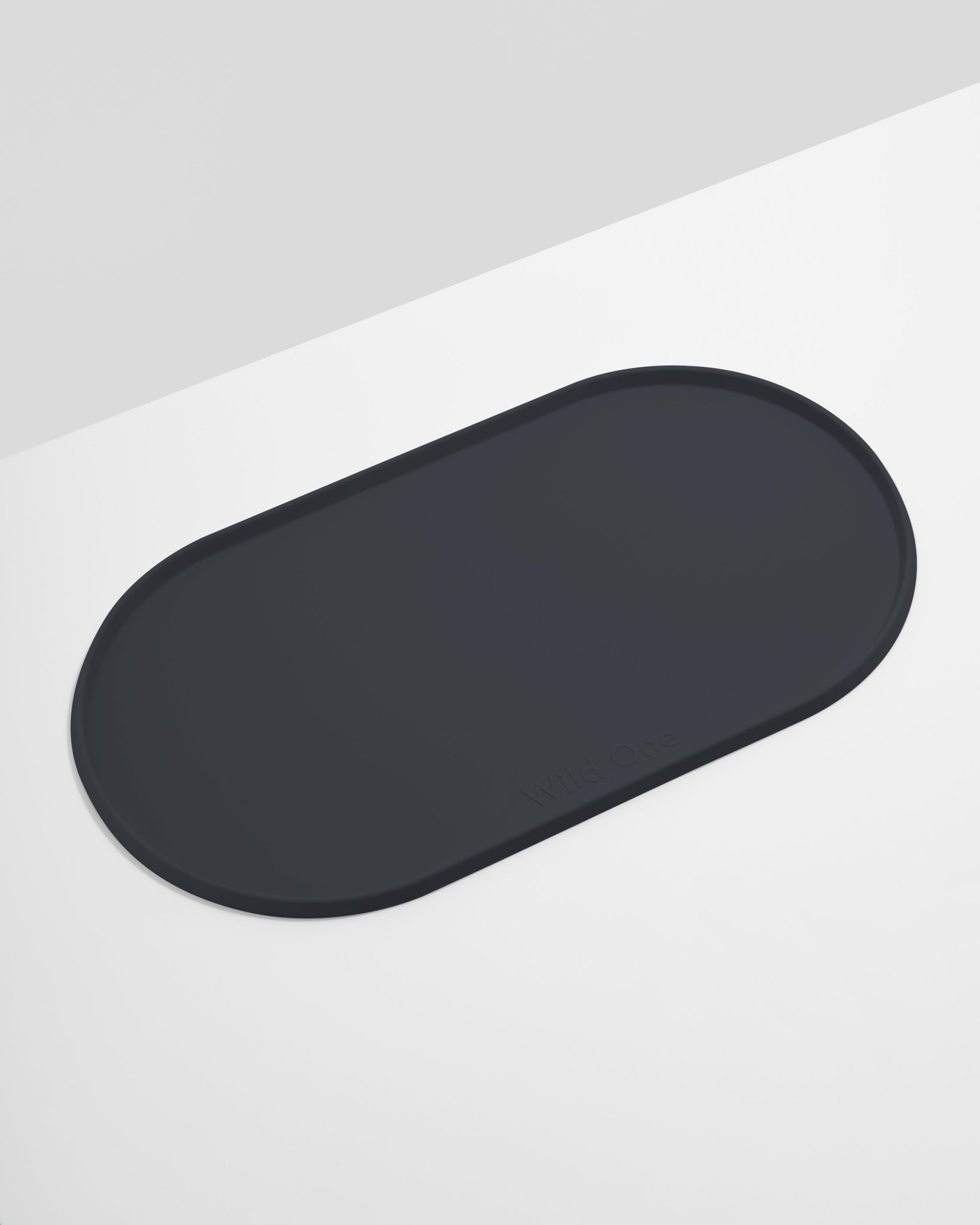 WO_VM_Studio_PDP_Home_Placemat_Black_01_4x5_Web_3c013036-dcdd-40d2-8c81-8ef4ef7baf42.jpg