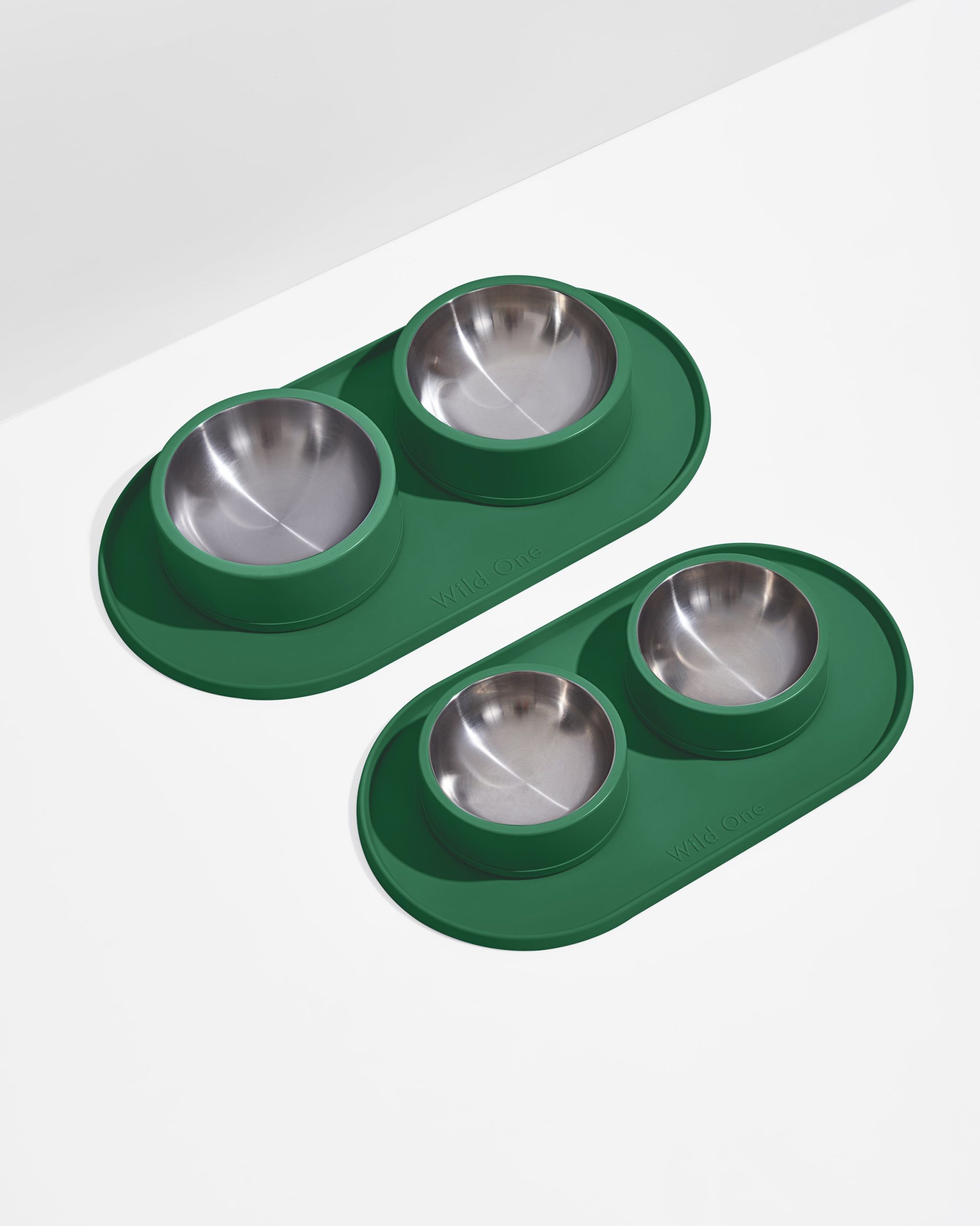 WO_VM_Studio_Placemat_Spruce_SizeComparison_PDP_02_4x5_Web_081e9e7f-2d21-4f94-80b8-851c3807905e.jpg