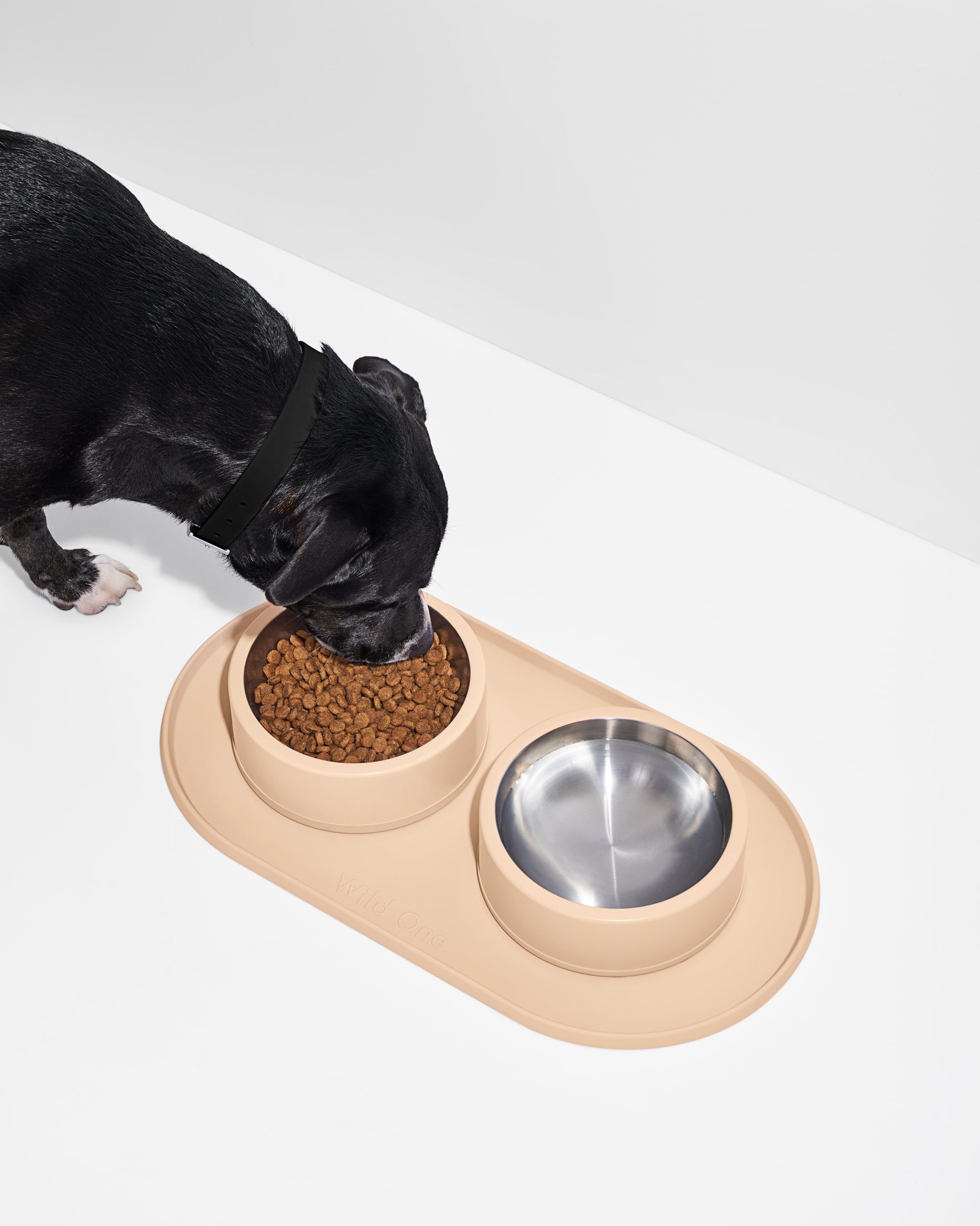 WO_VM_Studio_Placemat_Tan_Dog_PDP_01_4x5_Web_0884081c-95cd-4341-a9c8-a2e81cd3df55.jpg