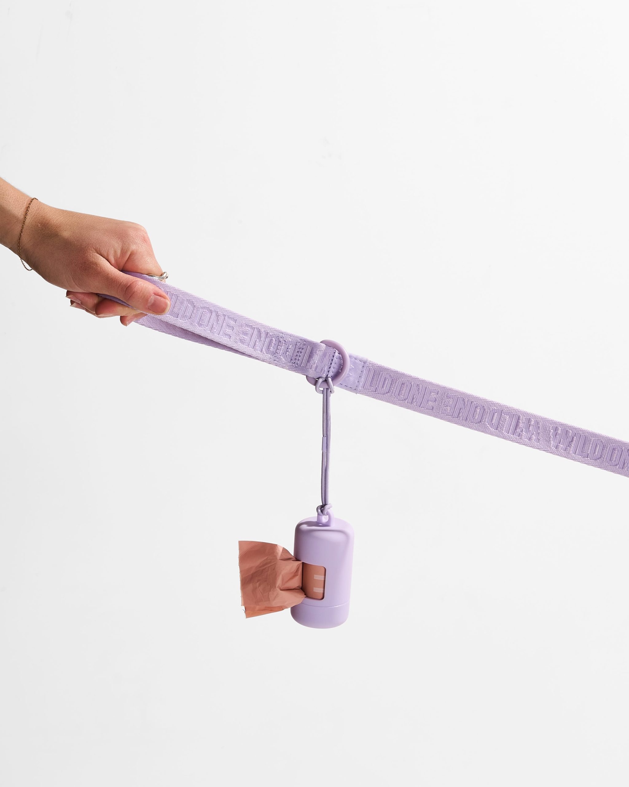 WO_VM_WovenLeash_Lilac_AirCollection_PDP_04_4x5_Web.jpg